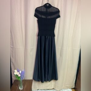 Tadashi Vintage ( 90’s )Gown